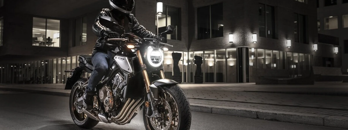 2021 CB650R захватывает с первого взгляда