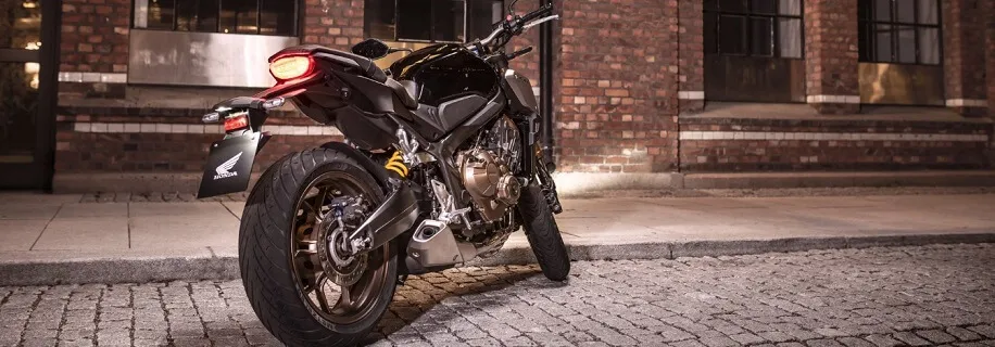 2021 CB650R захватывает с первого взгляда