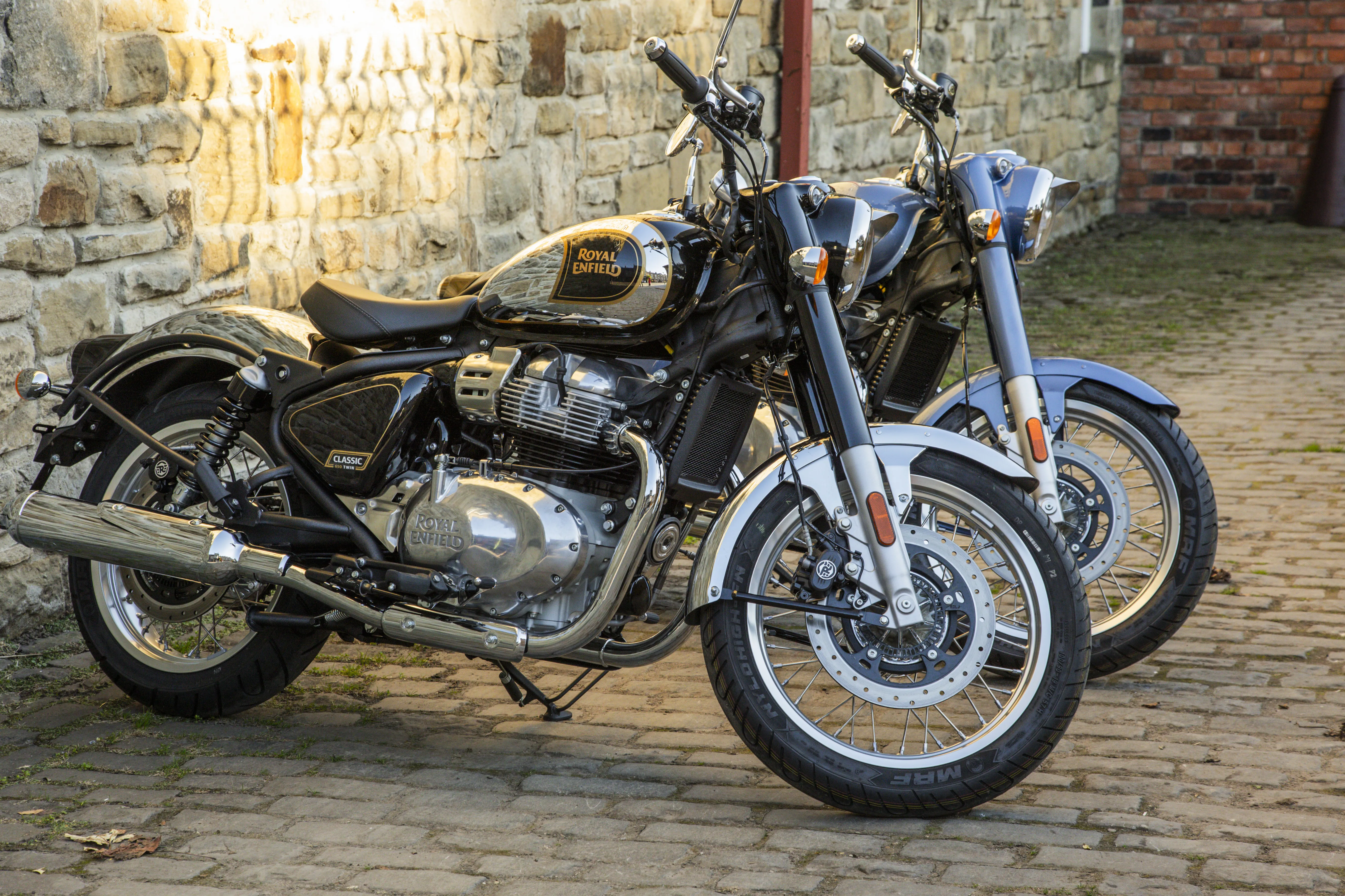 Компания Royal Enfield представила две новые модели: Classic 650 и Bear 650!