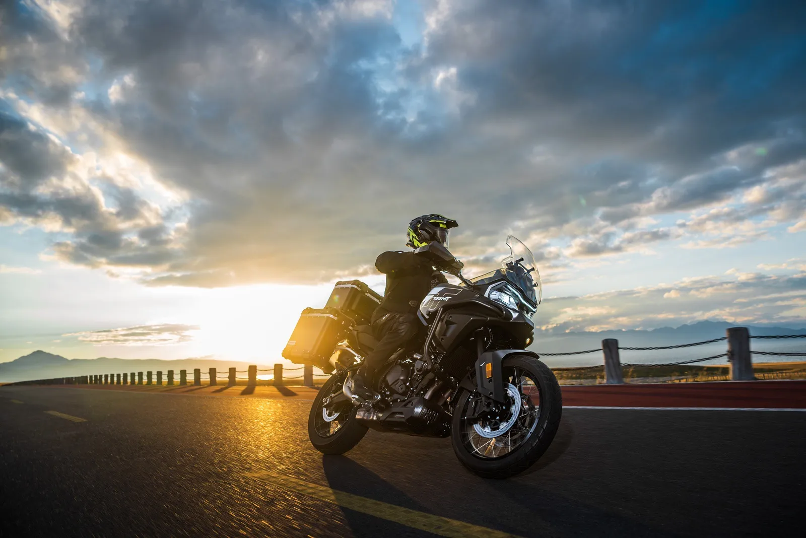 Представляем новинку CFMOTO 700MT Advanced!